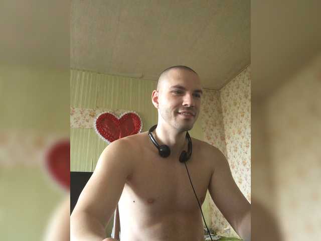 Live sex webcam photo for f1tness-man #294111496