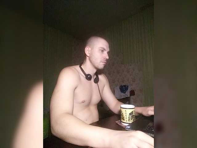 Live sex webcam photo for f1tness-man #294117518