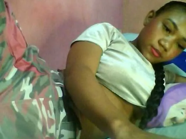 Live sex webcam photo for fariana #290462070