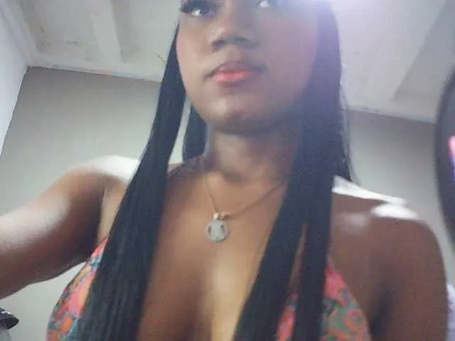 Live sex webcam photo for fariana #293892457