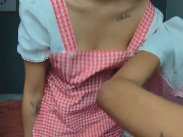 Live sex webcam photo for farianaall #290544263