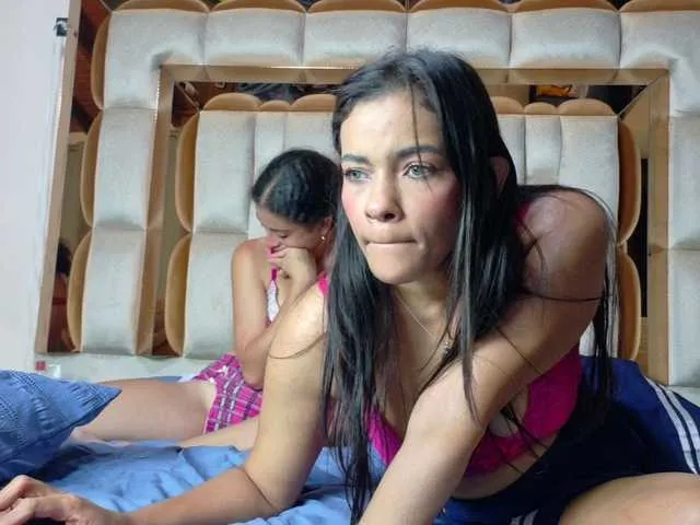 Live sex webcam photo for farianaall #293366231
