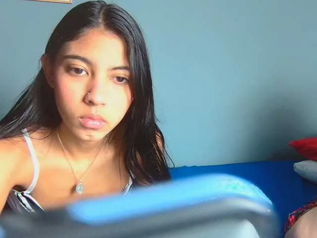 Live sex webcam photo for farianachocolatecrememia #291456682