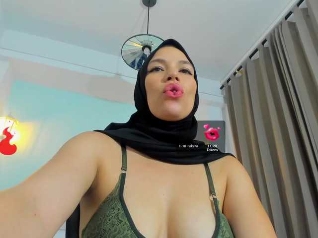 Live sex webcam photo for faridhabib1 #272683432