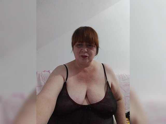 Live sex webcam photo for fatboobsmilf6 #290162187