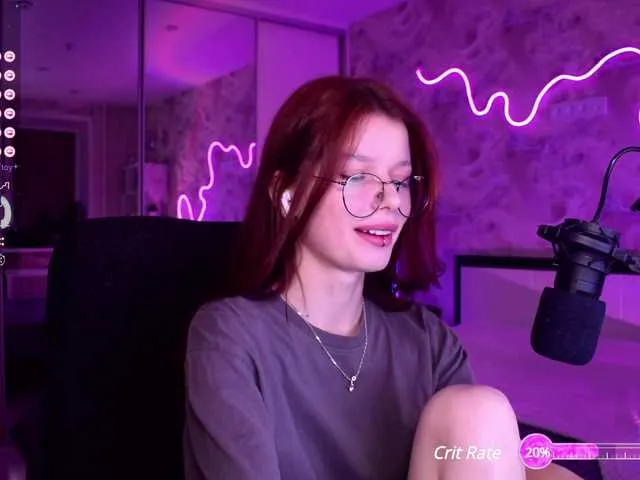 Live sex webcam photo for feeviun2 #277772237
