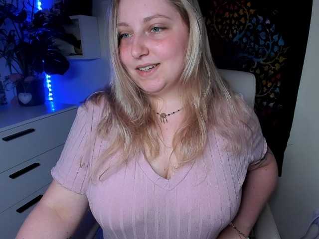 Live sex webcam photo for femmemaggie #275513966