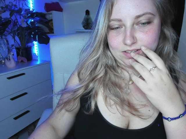 Live sex webcam photo for femmemaggie #276313276