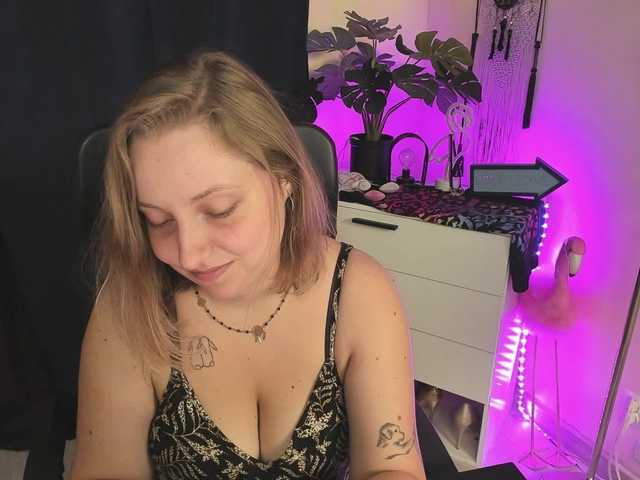 Live sex webcam photo for femmemaggie #288587273