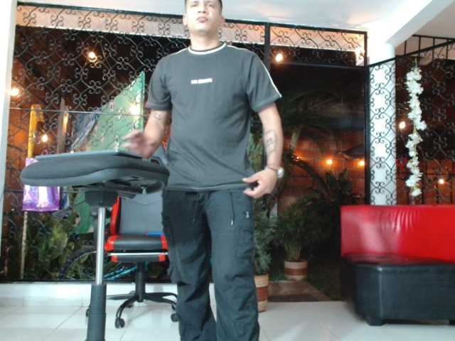 Live sex webcam photo for fiery-boy #290843190