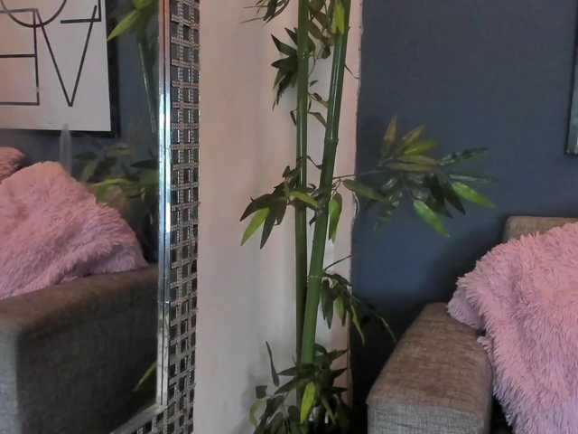 Live sex webcam photo for fieryfiery2 #272296858