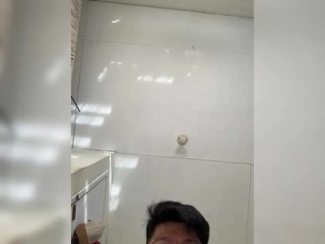 Live sex webcam photo for finarguscloud #291876028