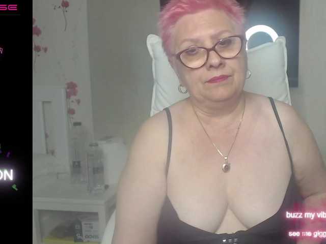 Live sex webcam photo for flamepussy #275569032