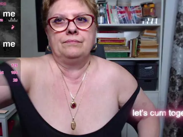 Live sex webcam photo for flamepussy #290691688