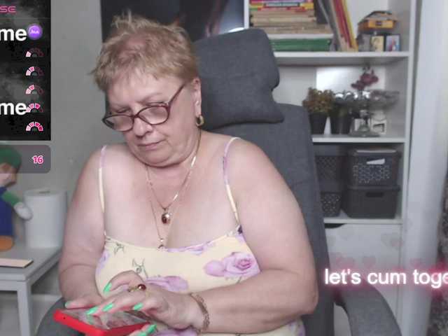 Live sex webcam photo for flamepussy #291797583