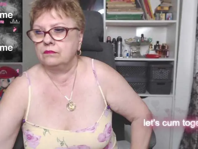 Live sex webcam photo for flamepussy #292321174