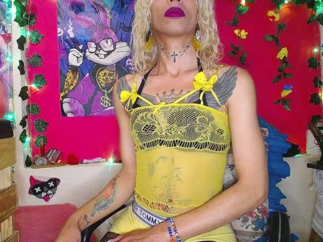 Live sex webcam photo for flaquitacoral #291765460