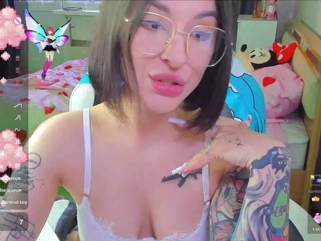 Live sex webcam photo for folinskaayaa #293514346