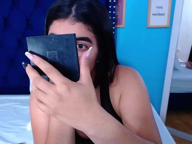 Live sex webcam photo for forbiddenfruit18 #276460751