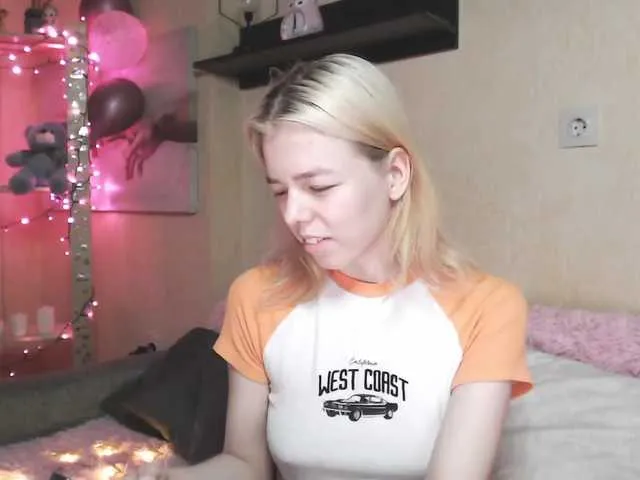 Live sex webcam photo for forgoddess #273118854