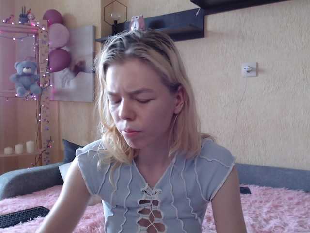 Live sex webcam photo for forgoddess #273721319