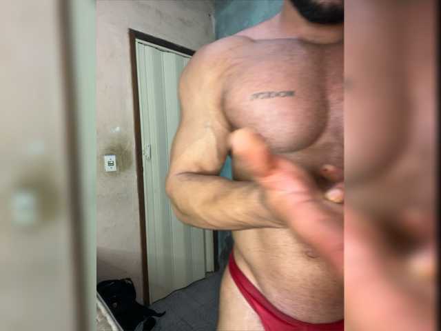 Live sex webcam photo for frankmcgrath #275504338