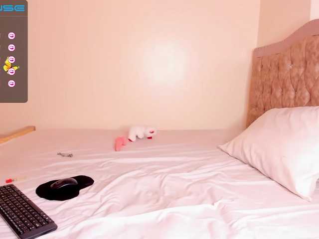 Live sex webcam photo for freakyjes #275820291