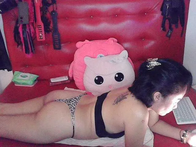 Live sex webcam photo for fuckmyclit69 #290811133