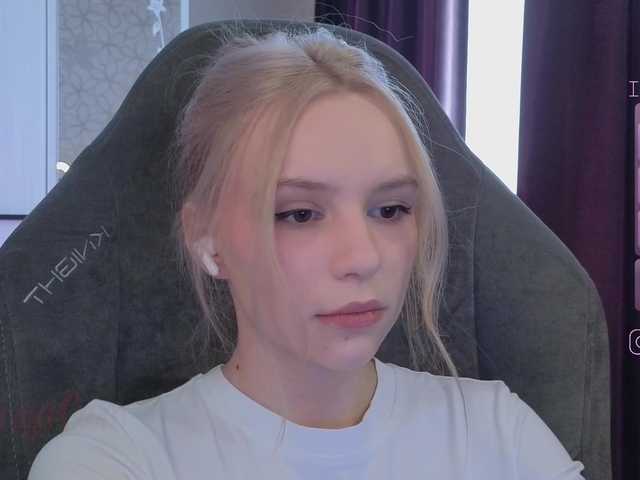 Live sex webcam photo for fymryn #290854648