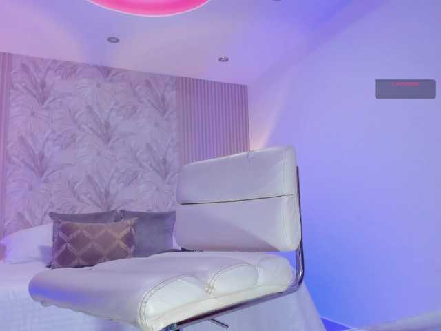 Live sex webcam photo for gabbie-jackson #291034207