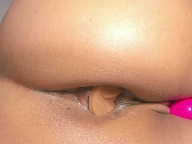 Live sex webcam photo for gabry-leone #276644578