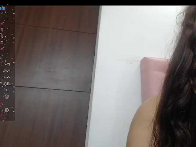 Live sex webcam photo for gaby-doll #277231633