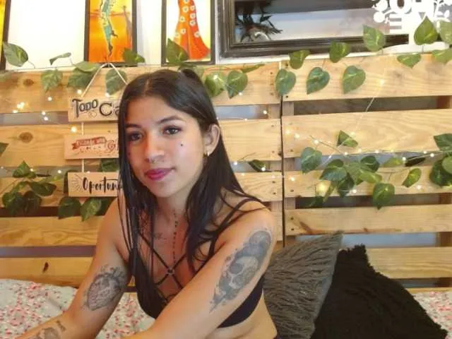 Live sex webcam photo for gabythx #275820185