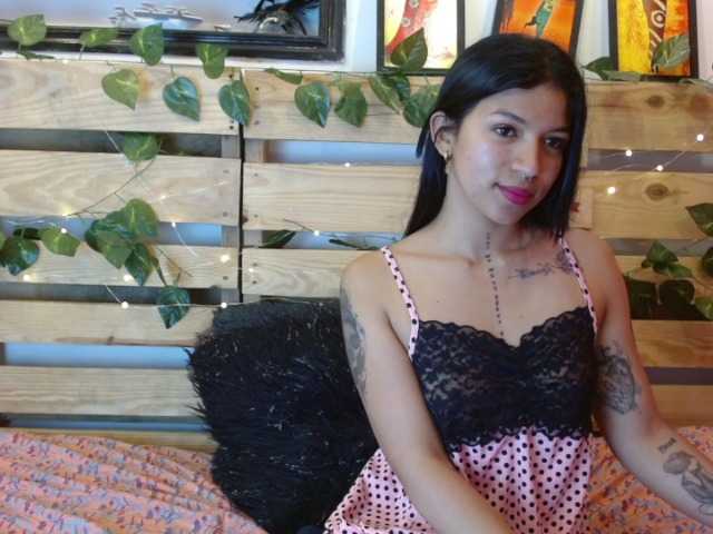 Live sex webcam photo for gabythx #276061167