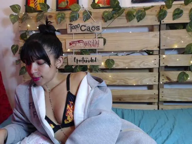 Live sex webcam photo for gabythx #276214766