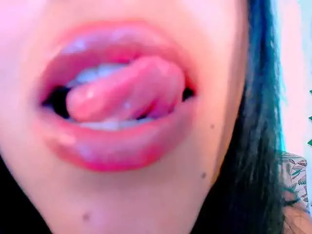 Live sex webcam photo for gatuwildhott #288022230