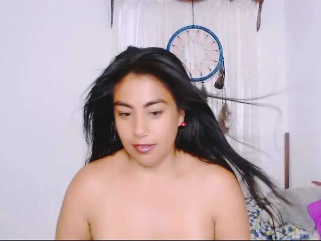 Live sex webcam photo for gatuwildhott #288022245