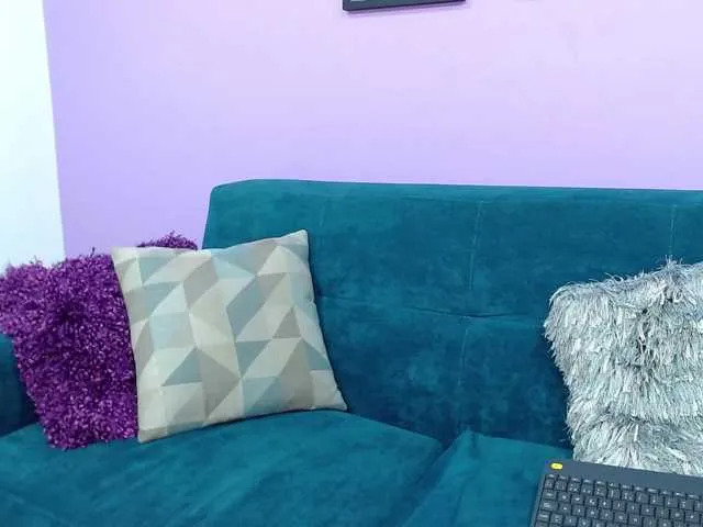 Live sex webcam photo for gaya-reese #272570756