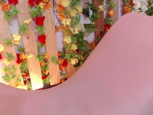 Live sex webcam photo for genesis-jinre #273529732