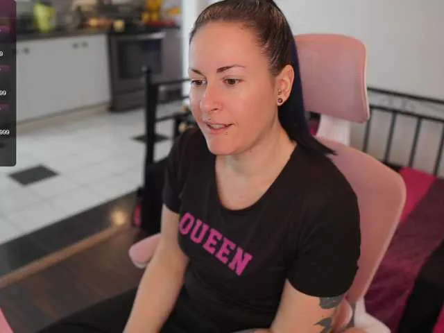 Live sex webcam photo for gennyrock #290186150