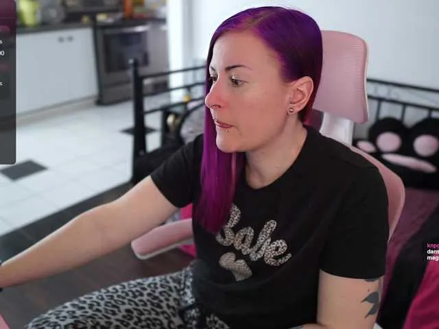 Live sex webcam photo for gennyrock #290382941
