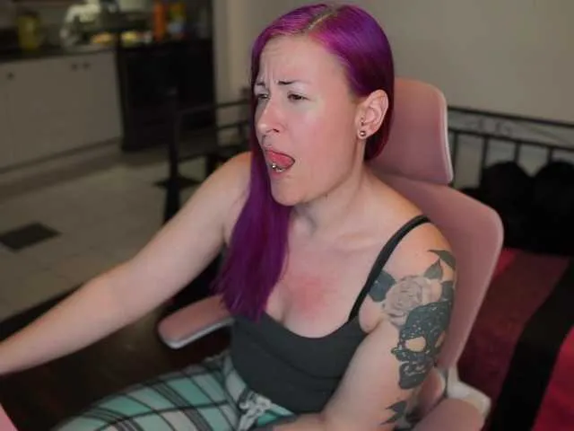 Live sex webcam photo for gennyrock #290741482