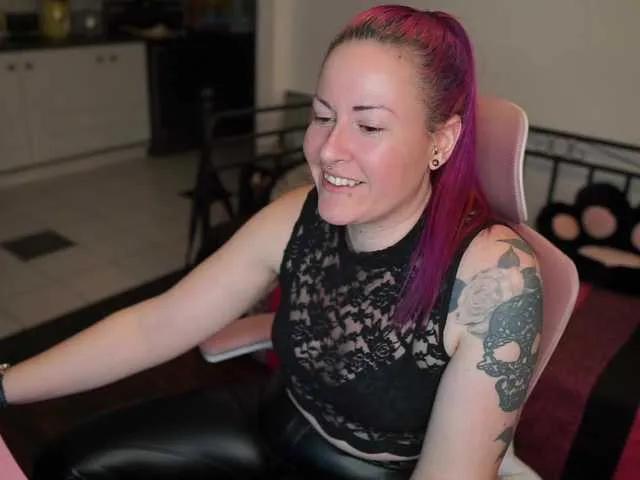 Live sex webcam photo for gennyrock #290892787