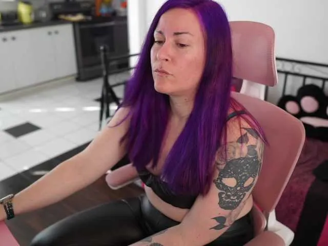 Live sex webcam photo for gennyrock #290930444