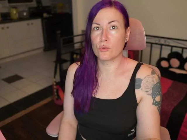 Live sex webcam photo for gennyrock #291047997