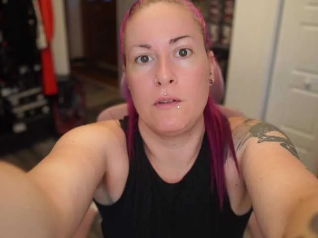 Live sex webcam photo for gennyrock #291580378