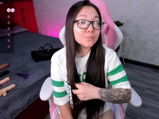 Live sex webcam photo for gentlemuse #290850139