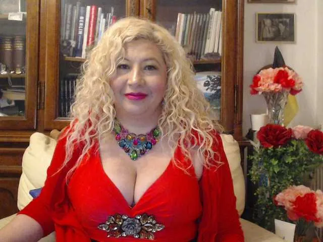 Live sex webcam photo for germanqueen #272968774