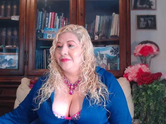 Live sex webcam photo for germanqueen #273561200