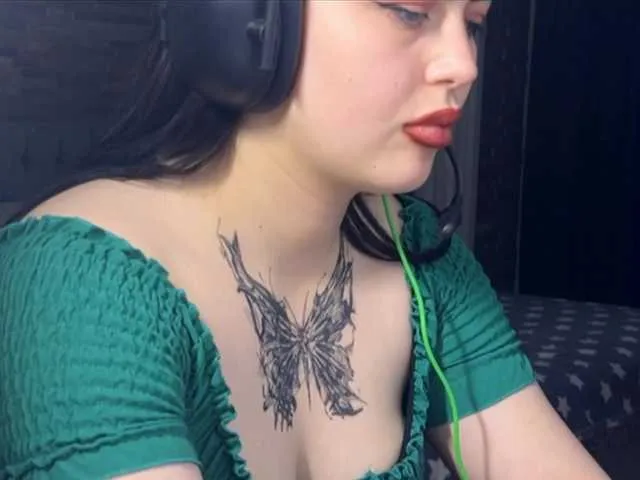 Live sex webcam photo for ges666 #277884427